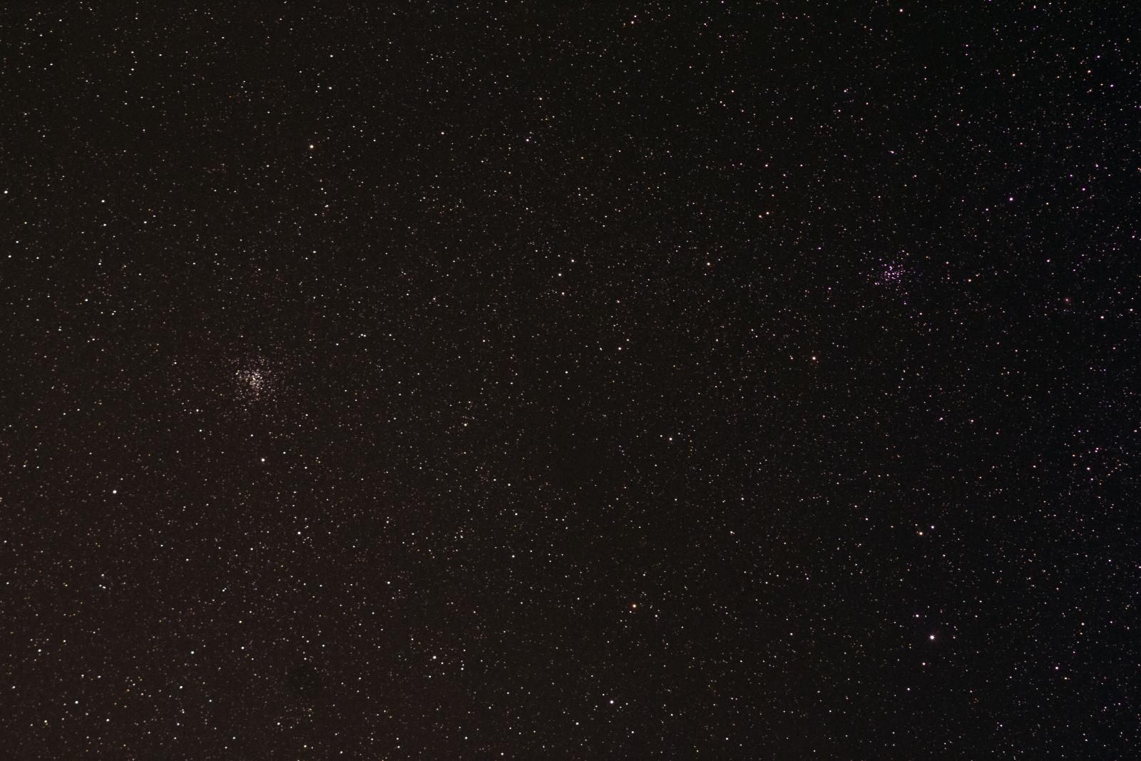 M37 (links) en M36 (rechts) in het sterrenbeeld Voerman. Foto Philippe Mollet