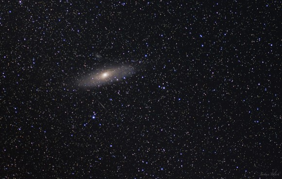 De Andromedanevel, te zien met het blote oog